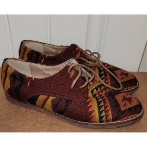 Steve Madden Oxford Shoes womens wool fabric tribal aztec western 9.5
